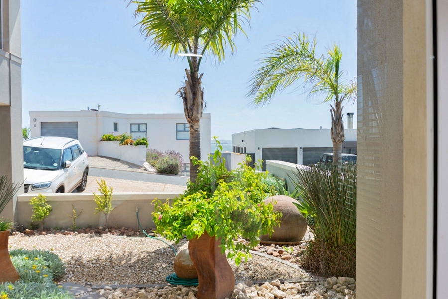 5 Bedroom Property for Sale in Waterfront Western Cape